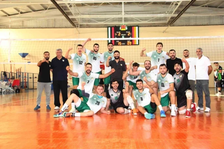 Alpaslan Endüstri Erkekler Voleybol 1. Ligi: Solhan Spor: 3 - Hatay Erzin Yeşilkent: 2
