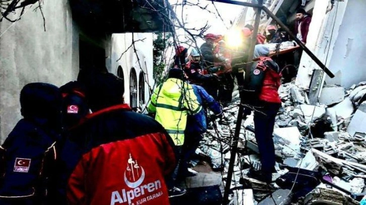 Alperen Ocakları Eğitim, Kültür ve Dayanışma Vakfı deprem bölgesinde