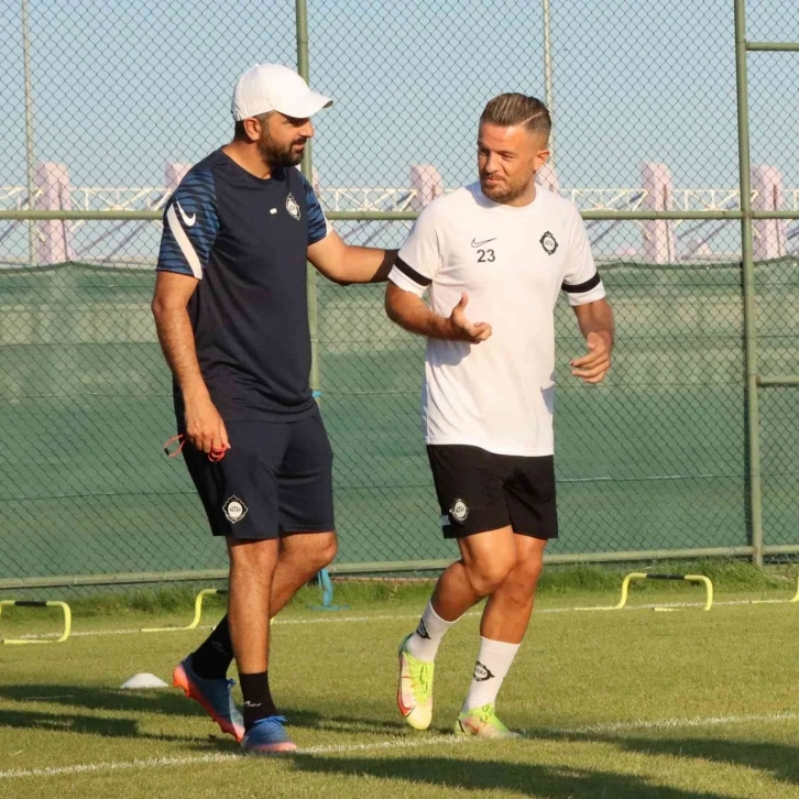 Altay’ın 32 kişilik kadroyla başladığı Afyon kampı sürüyor
