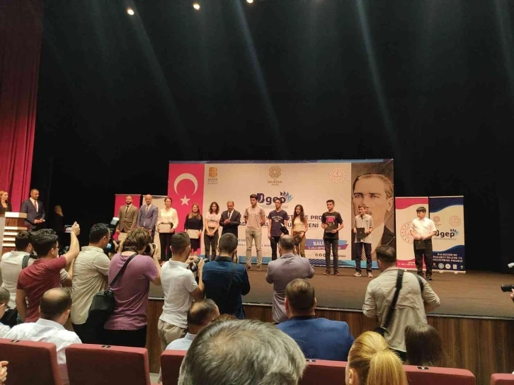 Altıeylül Ortaokulu’ndan büyük başarı
