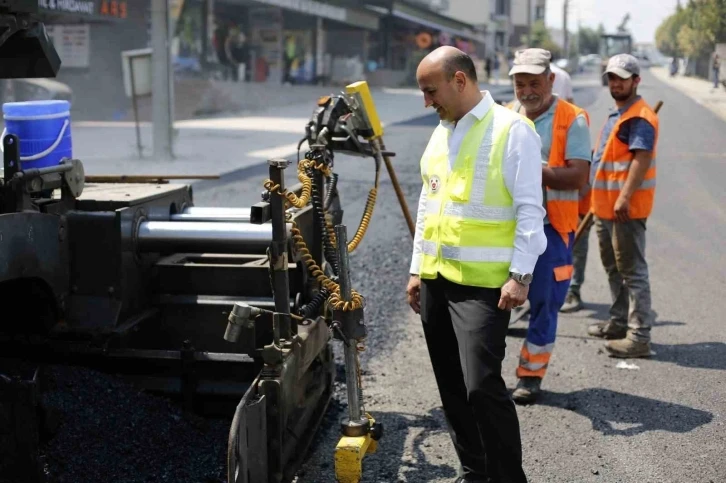 Altınova’da alt ve üst yapı çalışmaları devam ediyor
