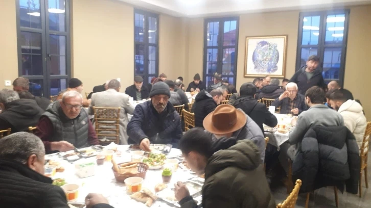 Alucra’da toplu iftar geleneği yaşatılıyor
