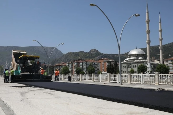 Amasya Belediyesi, asfalt çalışmalarını tam gaz sürdürüyor
