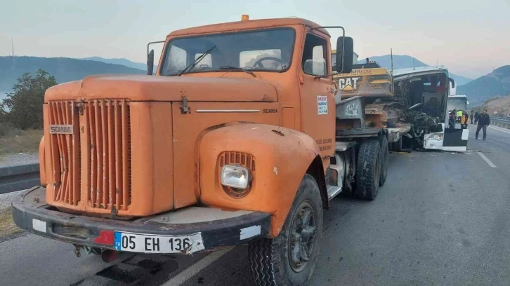 Amasya’da feci kaza: 1 ölü, 10 yaralı
