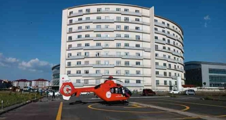 Ambulans helikopter yeni doğan bebek için havalandı