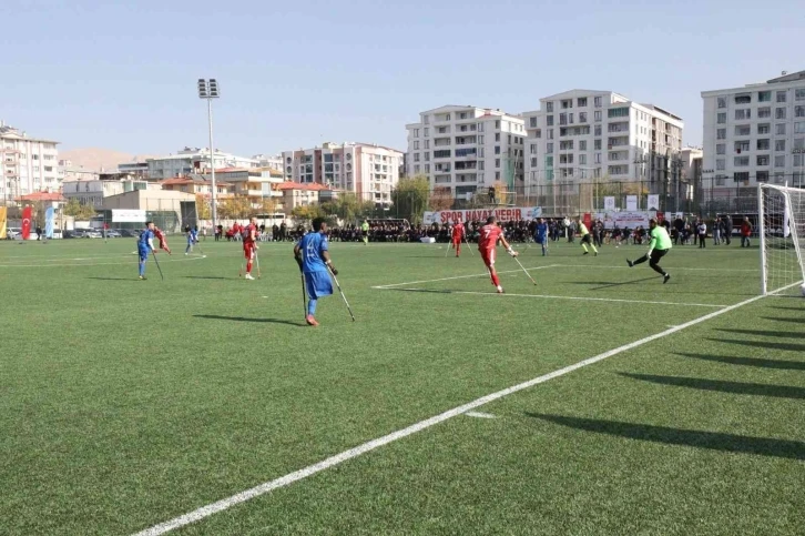 Ampute Futbol Türkiye Şampiyonası Van’da başladı
