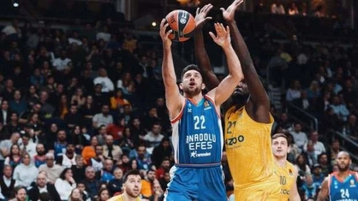 Anadolu Efes Almanya'da 2 sayıyla yıkıldı!