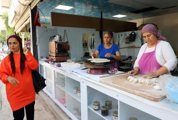 Anadolu’nun en kadim buğdayı sıkma ve börek oldu