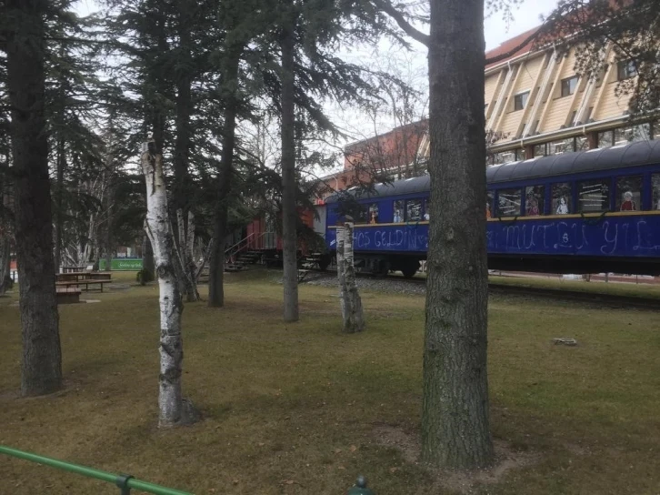 Anadolu Üniversitesi Kampüsü bahar dönemini bekliyor
