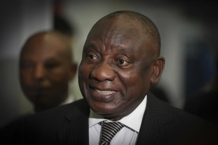 Anayasayı ihlalle suçlanan Güney Afrika Devlet Başkanı Ramaphosa, parlamentoda aklandı
