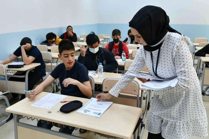 Ankara Büyükşehir Belediyesi’nden LGS’ye girecek öğrencilere destek
