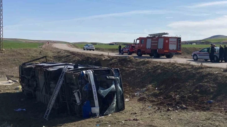 Ankara’da belediye otobüsü şarampole devrildi: 16 yaralı
