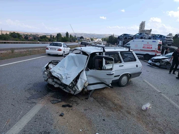 Ankara’da yarım saat arayla peş peşe 2 kaza: 7 yaralı
