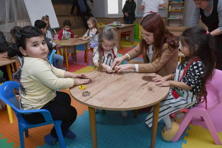 Anne-Baba Ve Çocuk Eğitim Merkezi’nde ilk ders zili çaldı
