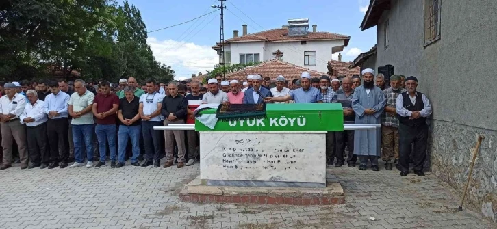 Anne ve bebeği aynı tabutta son yolculuğuna uğurlandı
