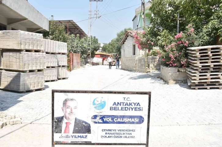 Antakya Belediyesi yol çalışmaları sürüyor
