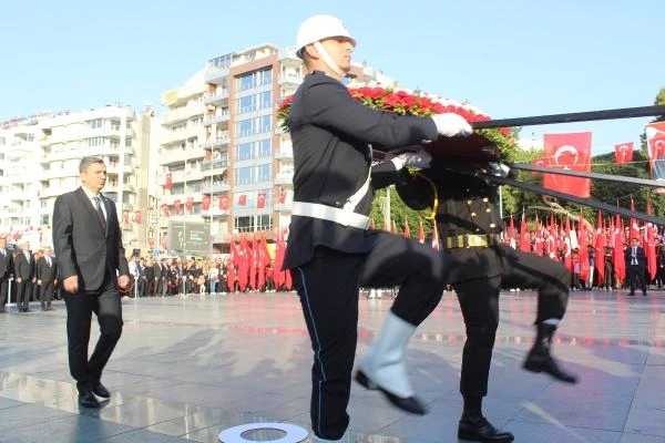 Antalya'da 10 Kasım anması