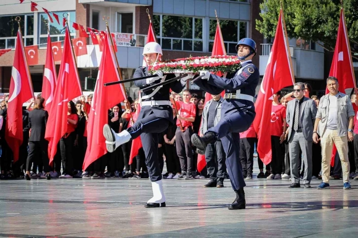 Antalya’da 29 Ekim Cumhuriyet Bayramı kutlamaları
