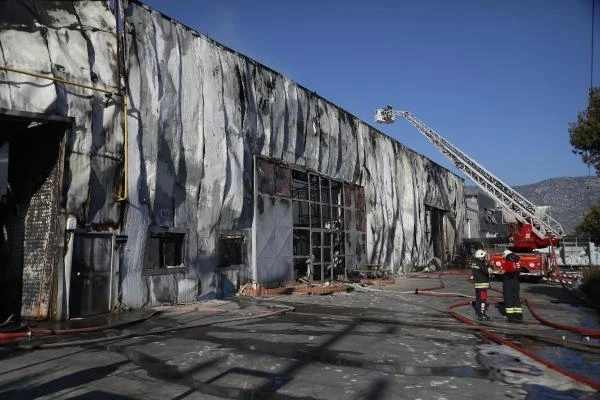 Antalya'da gıda fabrikasında yangın