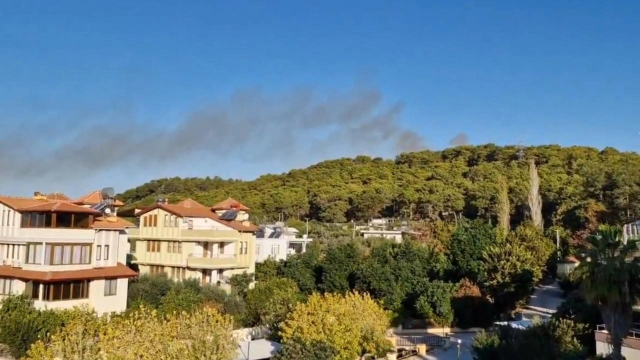 Antalya'da hareketli anlar! Hava aracı düştü