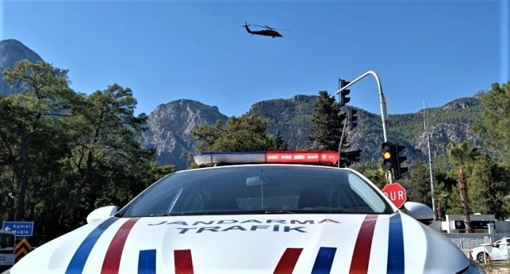 Antalya’da helikopterli trafik denetiminde ceza yağdı
