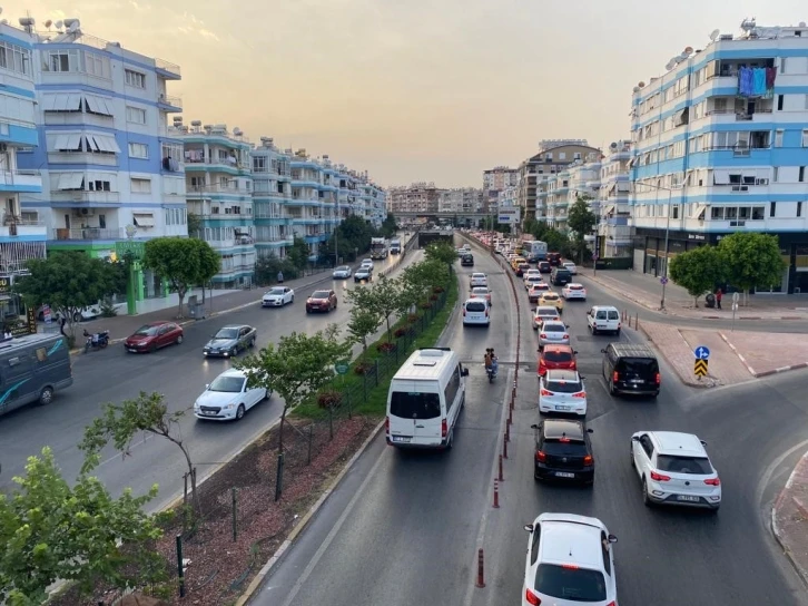 Antalya’da motorlu kara taşıtları sayısı 1 milyon 399 bin 627 oldu
