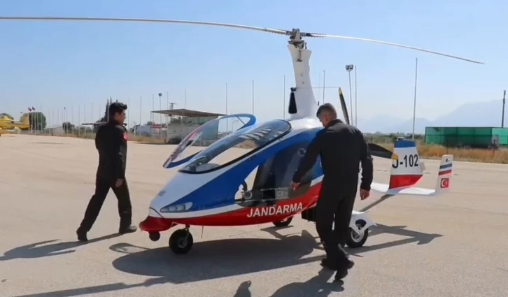 Antalya’da ormanlık alanlar gyrocopter ile havadan denetlendi
