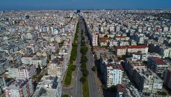 Antalya'da satılan 5 konuttan 1'ini yabancılar aldı