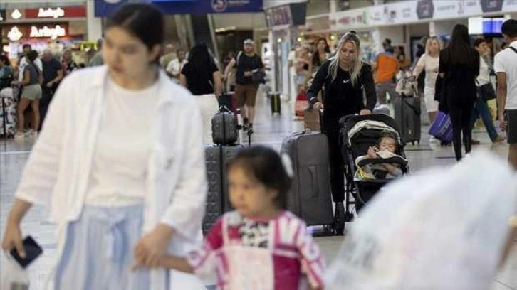 Antalya Havalimanı'nın kapasitesi yeni yatırımlarla yüzde 100 artırılacak