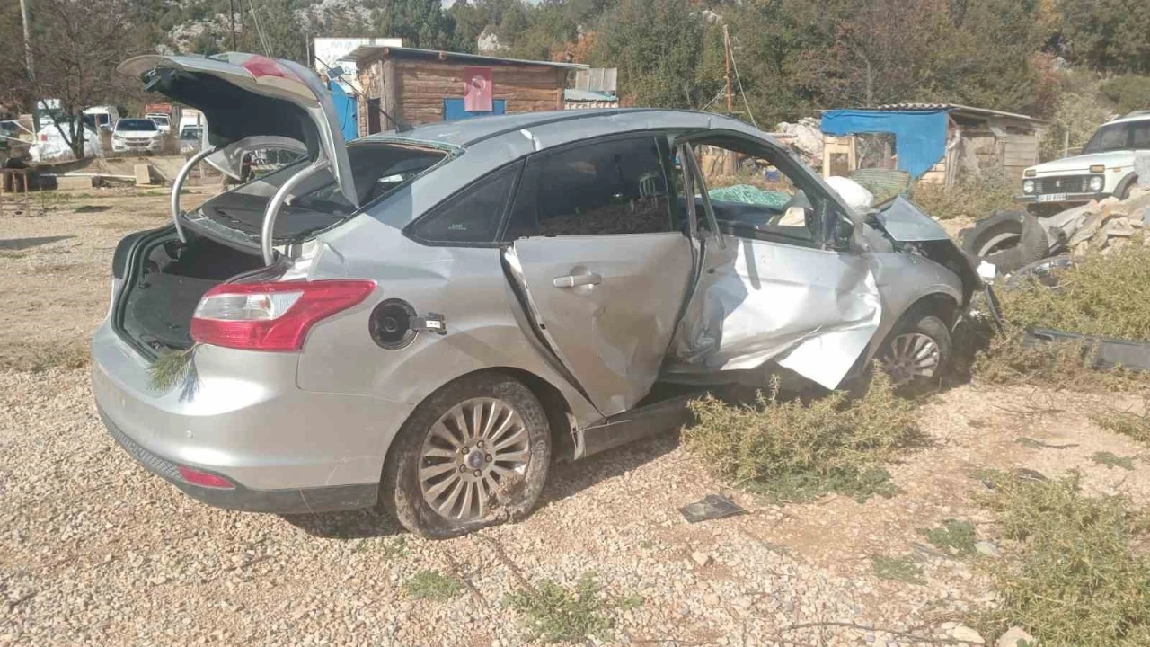 Antalya-Konya karayolunda trafik kazası: 1 ölü, 1 yaralı
