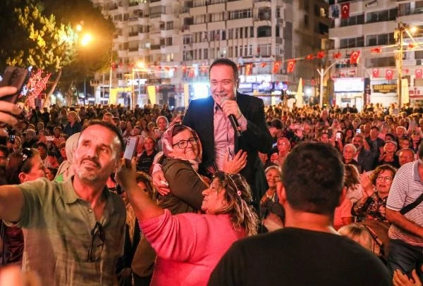 Antalya Kültür Yolu Festivali'nde Sümer Ezgü rüzgârı