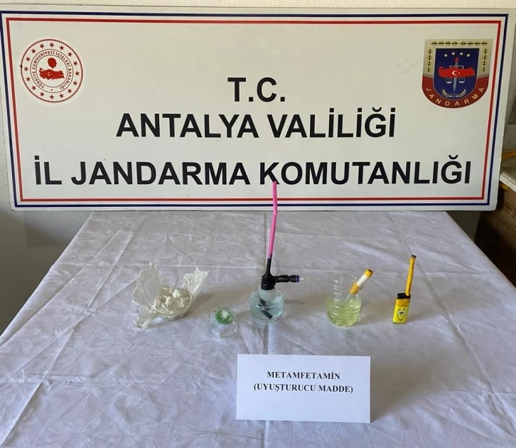 Antalya’ya tırda getirilen uyuşturucu Varan’a takıldı
