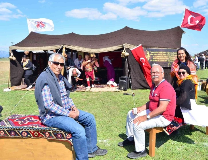 Antalya Yörük Festivalinde Döşemealtı Yörük Çadırına ilgi
