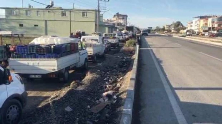 Antalya'da fabrika önünde 100 araçlık zeytinyağı sıkma kuyruğu