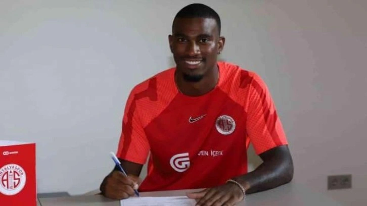 Antalyaspor, Haji Wright 3 yıllık sözleşme imzaladı