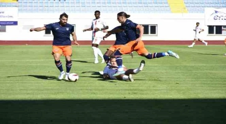 Antalyaspor hazırlık maçında Başakşehir’i 2-1’lik skorla geçti