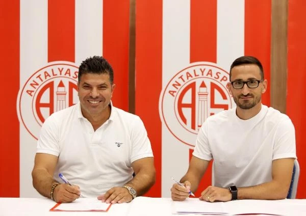 Antalyaspor'un ilk transferi Erdoğan Yeşilyurt