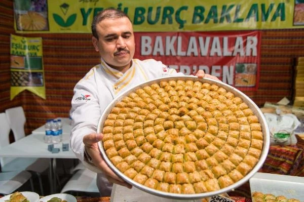 'Antep baklavası AB'de korunuyor, Antep'te korunamıyor'