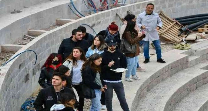 Antik Roma Tiyatrosu’nun kapıları Başkentli öğrenciler için açıldı