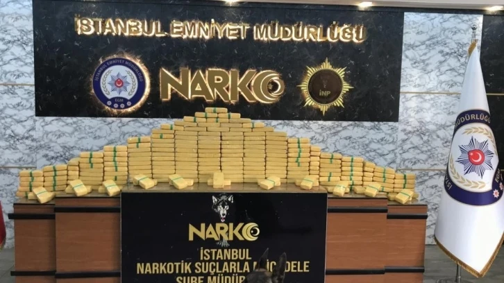 Aracın lastiği sökülerek zulalanan 121 kilogram uyuşturucu böyle ele geçirildi
