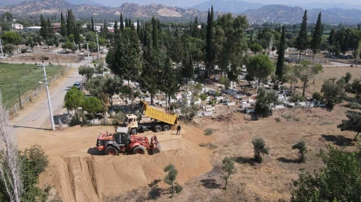 Arslanlı mezarlık alanında genişletme çalışmaları başladı
