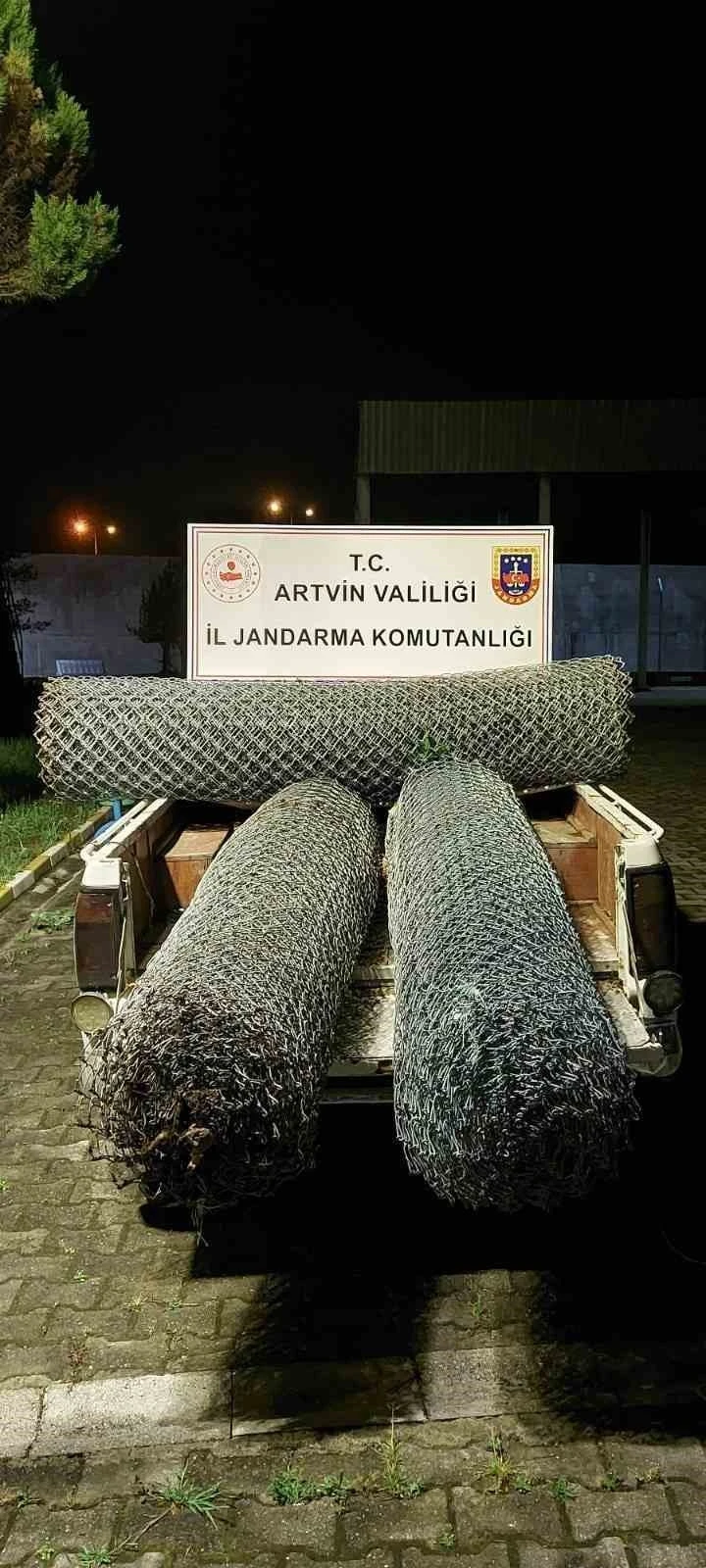 Artvin’de fens teli hırsızı jandarma ekiplerine takıldı
