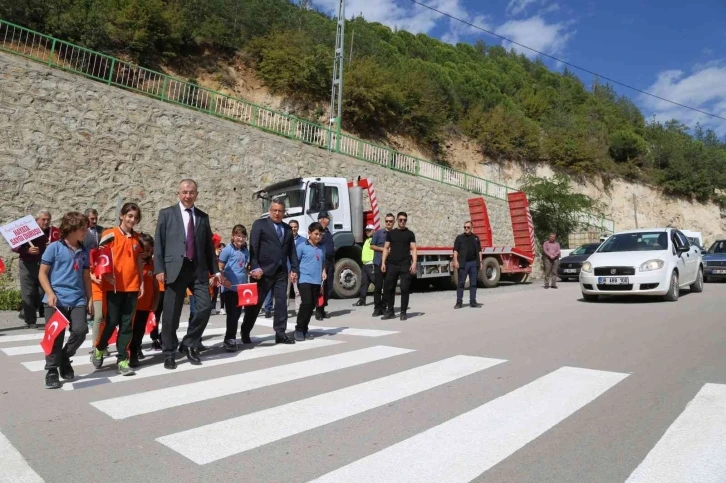 Artvin’de "Yayalara Öncelik Duruşu, Hayata Saygı Duruşu" etkinliği
