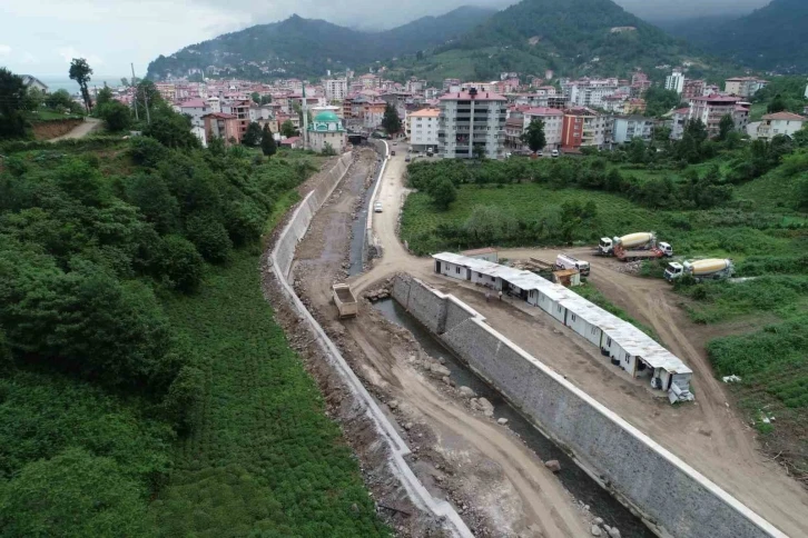 Artvin’de taşkın kontrol çalışmaları devam ediyor
