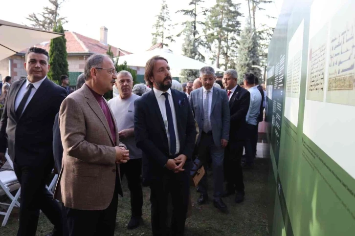 Asırlık Kur’an-ı Kerimlerin tıpkıbasımları Talas’ta sergileniyor
