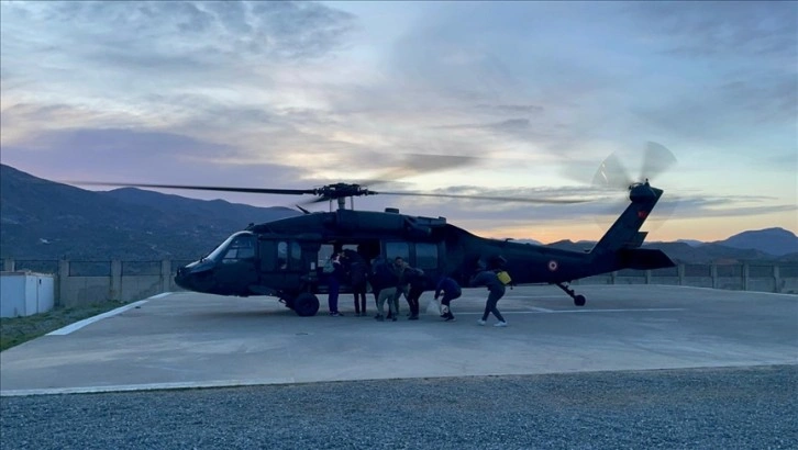 Askeri Helikopterle Oy Torbaları Taşındı