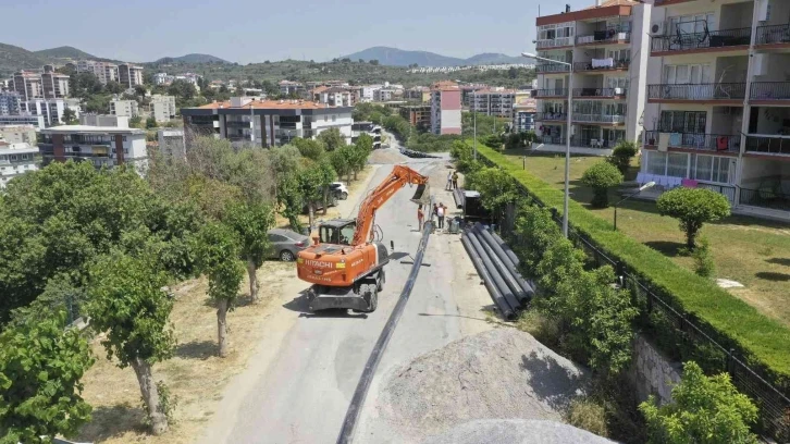 ASKİ, Kuşadası’nda altyapı yenileme çalışmalarına devam ediyor
