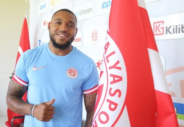 Assombalonga 1+1 yıllığına Antalyaspor'da