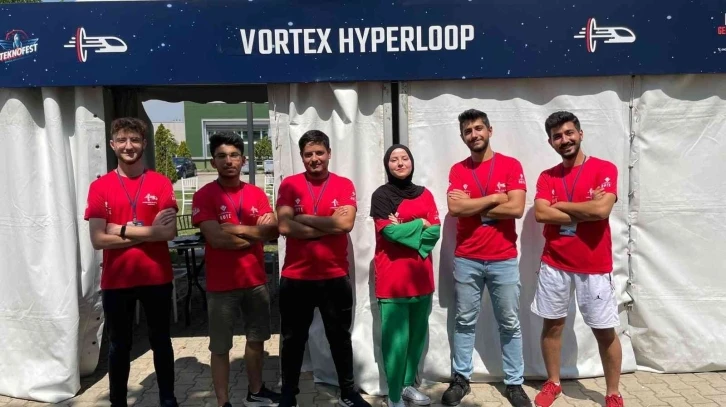 ASÜ öğrencileri Hyperloop yarışmasında en iyiler arasına girdi
