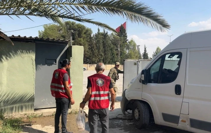 Aşure kazanları sınırdaki asker ve polisler için kaynadı
